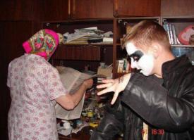 Представила себе, как испугалась бабушка........