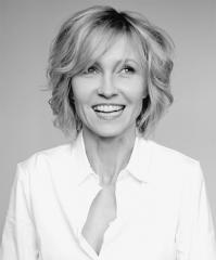 Девчонке уже 51...