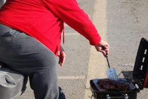 Настоящие американские мужики ходят на BBQ party.