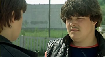 Напомнил Базина из "Курьера"...