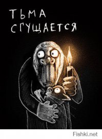 Девушка нашла старый чемодан в парке