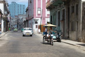 Да, слишком обработано. Вот реальная цветовая гамма моего визита на Кубу :)