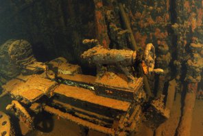 Подводное кладбище военной техники