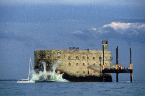 Из самых известных-Форт Боярд.