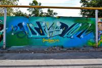 Половину посмотрел и подумал, что щас коммент напишу мол долбодятлы потом понабегут и галиматью херачить будут. Ан нет ошибся они сразу понабежали