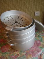 всегда так лепили  и в такой мантышнице готовили...