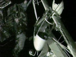 Под Воронежем легкомоторный самолет запутался в высоковольтных проводах. Линия находилась под напряжением в 220 тысяч вольт. По счастливой случайности обошлось без жертв.