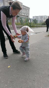 Делаем первые шаги в 10 месяцев!