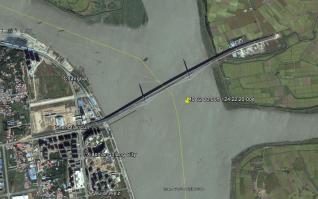 походу он? 40 02 00.00n 124 22 20.00e
да, на момент съемки он действительно ничем не заканчивается.
и по поводу выхода в море - опуститесь южнее и увидите желтое море.