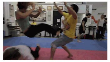 тренировка реслерши?