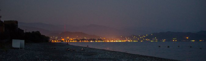 Ну раз понеслась такая пьянка. То sony a55. Старенький кроп. все с рук.