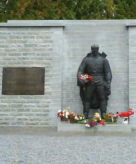 Таллин. Бронзовый солдат.