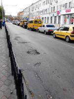 мой снимок центр Астрахани - 31.10.2013 направил жалобу по безобразному содержанию дорог 13.11.2013 мэра уже закрыли / дороги тут же стали чинить 5 млрд руб в дорожном фонде.