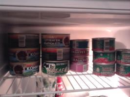 взял тушенку кублей (конину и говядину) блин там настоящее мясо кусками, а не слякоть как в нашей. и ещё понравилась икра красная подольск мо в Мск стоит всего 190р/банка - вкусная