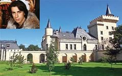 Об этом актере знают все в мире и то что ни какой собственностью он не обладает Не сравнить с нашими известными только у нас "звездами"