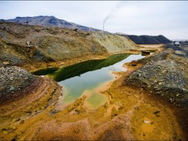 Карабарш (Челябинская область), много раз проезжал там. Один в один Марс из фильма "Вспомнить всё" (со Шварцем который).