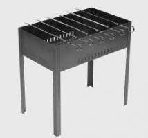 хотелось бы увидеть окончательный вариант. а это-такое..кривое,страшненькое, не обсохшее=) не обсераю,нет! просто пока как то хреново выглядит)
а мангал всегда представлял классически) а это - кремль с печкой))