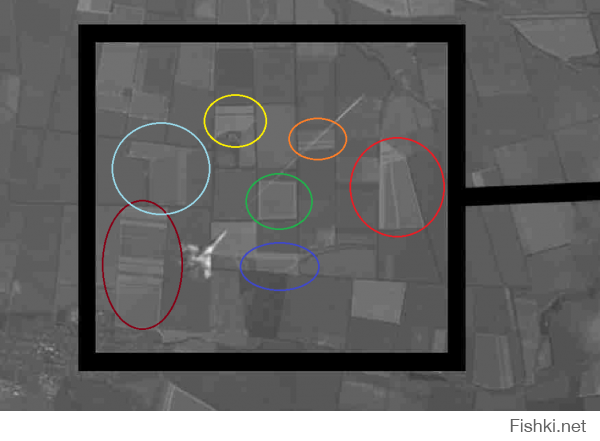 Как и обещал:
Три картинки. Две из сервисов: яндекс карты и гугл мапса, одна из "секретного" снимка с якобы спутника шпиона. В паинте обозначил места на которые стоит обратить внимание. Для собственного расследования - указал координаты. Плюс постараюсь прикрепить оригинал того снимка, что был в новостях. 
Обратите внимание на "рисунок" сбора посевных. Такое может быть только в том случае, если спутники снимали место в одно и то же время, т.е. в аккурат катастрофы, да и похоже орбиты были почти идентичны... Ну если спутник шпион и мог оказаться над местом катастрофы в момент когда она случилась (на то он и шпион), то вот откуда в яндекс картах это же место снятое в то же самое время - загадка. Разве что яндекс обновлял карты в то же самое время? Рисунок сбора посевных на полях - всегда уникален, каждый год он разный, да что там год, он постоянно меняется, особенно во время сбора урожая, покосов и т.д. Короче говоря пахнет это как фейк, но как это попало на федеральный канал? В программе "однако" сказали, что якобы спецы всё проверили и не нашли следов подделки... Вот так нагло врут населению?
P.s.: Ссылка на оригинал с якобы спутника шпиона (, если не удастся прикрепить - смотрите по ссылке.
