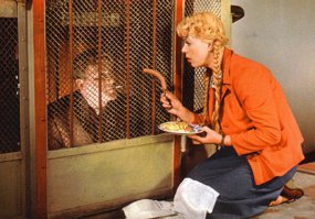 не очень сексуальная, зато заботливая