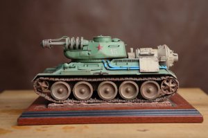 Забыли про совсем "экзотику"
Это Т-34Э, причем не экранированный, а электрический :)