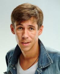 Прокатился на капоте