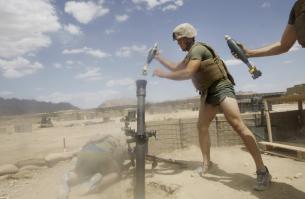 Оглянись, он сзади тебя!