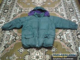 А как же "шедевры" китайской легкой промышленности - двухсторонние "пуховики" грязно-зеленого цвета с вечно торчащими из них куриными перьями?