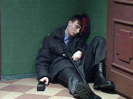 Пошел посмотреть, что капает от соседей сверху. Оказалось, там мужик с топором, который лапал мою жену, и баба с большой жопой, разделывающая на балконе тушу.