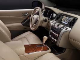 Слыхал,что в США машины с нищебродскими салонами,но такой разницы не ожидал.