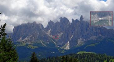 Сфоткал горы,потом домик обнаружил.Кто там живет не знаю.(Итальянский Тироль)