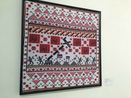 То же забавный коврик.