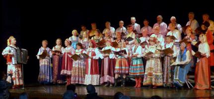 Эх Хорошо сидят а гармонь то как заливается.