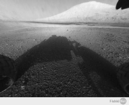 Пейзажи там конечно...
У нас получилась забавная ситуация, по возвращению из одной поездки американцы как раз рапортовали о запуске марсохода, ну и одной из первых фотографий была ч/б версия одного из наших снимков :) (понятно что не 1:1), но смотрите сами :)

(есть и более схожие ракурсы, просто этот кадр уже был выложен в интернет).