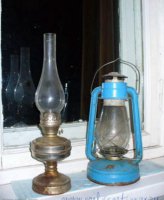 Керосиновый светильник? Да-а-а…


Лежит на: