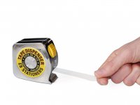 Не мог пройти мимо. Держатель для скотча в виде рулетки: