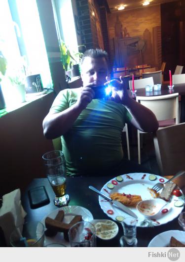 Артём,29, Люберцы, Энергетик, электромонтер, трубочист, курьер, папа, муж,  в душе тихий алкоголик.