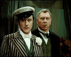 Не покупайте у барыг!!! Даже если эти барыги себя автосалоном называют. Новые тачки покупайте у дилера, БУ - у предыдущего хозяина, в крайнем случае тоже у дилера в отделе трейд-ин, в остальных "Геноцвалли-Моторз" , "Армен-Авто" и т.п. с утра до ночи ребята ждут ЛОХОВ. Чудес не бывает - бесплатный сыр все знают где с самого детства, однако, как увидят тачку , которая 500000 везде стоит, а в этом автосалоне 300000 , сразу теряют голову и несут свои кровные жуликам. Чудес не бывает, либо машина убитая или с кривыми документами, либо продавать ее и не собираются, а используют исключительно , как "закидуху".