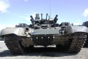 Это гораздо лучше, лимузин президента США нервно курит в сторонке!