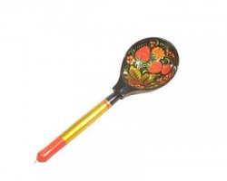 В детстве, когда было горячо и "ветер под носом" не помогал, батя всегда выдавал вот такую ложечку. С нею есть было интереснее.