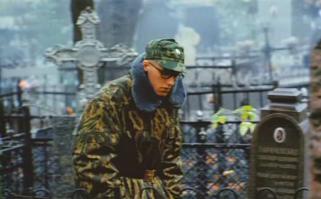 Интересный факт: одну из главных ролей - студента-ботаника - сыграл Михаил Петровский - главред сайта drive.ru