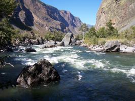 Камни под небом