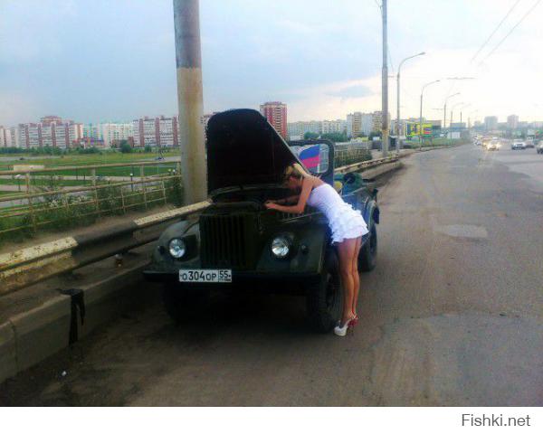 Согласно ППД,остановка на мосту запрещена.Пусть толкает!