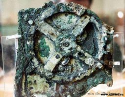 Вы знаете как работает патефон? Знаете где у пишущей машинки "Ентер" и зачем на радиоприемнике написаны города?
Что это и как оно работало?