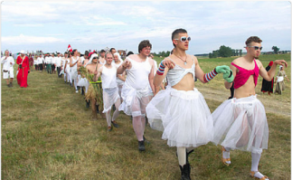 Да ваши все вояки, еще хуже баб.