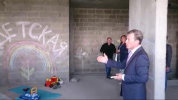 Сегодня нас посетил зам главы Администрации Одинцовского района Пайсов М.А., до 7 июля одна из компаний кот перестала инвестировать наш дом ЗАО Желдорипотека передает свои полномочия гос структуре и та будет привлекать новых подрядчиков для выполнения оставшихся работ. вопросов осталось много, на них нам обещали ответить на следующей встрече. До 7 июля мы приостанавливаем голодовку, по результатам встречи будет понятно, что делать дальше