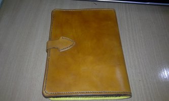 Недавно вот такую одежку сшил для своей читалки