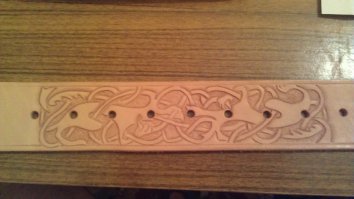 А я больше по коже умею )) На досуге, нет нет и продать получается)