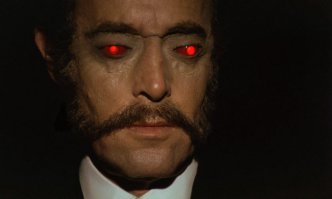 в начале 90х был классный канал 2х2 (в Москве, по крайней мере, был), по которому крутили клипы и всякий американский треш. Но попадались весьма неплохие, в том числе и ужастики. Запомнился "Поезд ужасов".