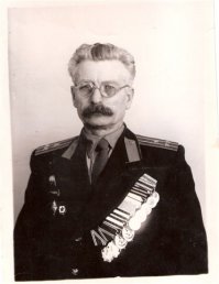 К сожалению,не о всех наградах есть записи.Эх,жаль сильно мал был еще когда его не стало.Родители многого не знают.