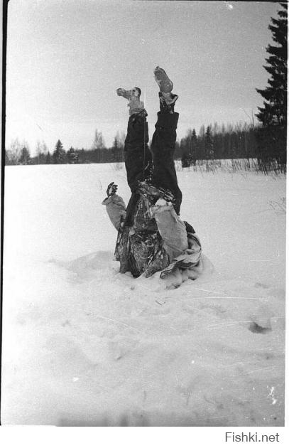 Замерзших немцев помещали в причудливые позы (под Москвой 1942).
так что вот кто это ;)